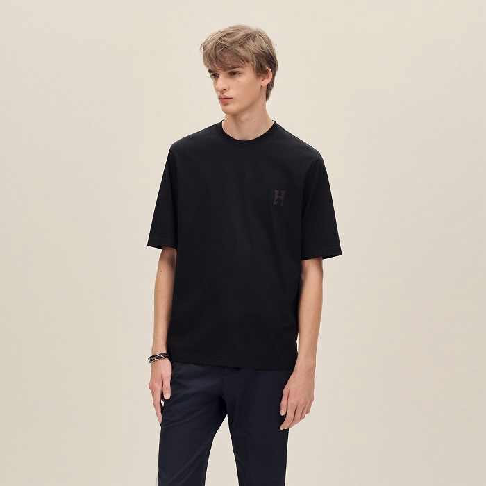 🔝HERMES愛瑪仕 真皮H字貼片短袖T恤
正品購入，21支洗後維斯棉190克，1*1羅紋230克，面料拼接，模板刺繡，定制1：1真皮皮標，定制1：1商標，寬松版型
B Size：S-XL