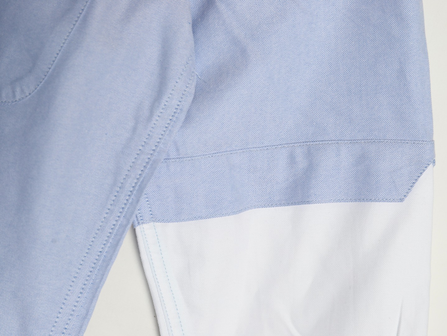 THOM BROWNE/湯姆布朗TB 雙袖拼色長袖襯衫
面料採用最新型牛津面料 扣子採用天然貝殼扣 自家品牌襯衫工廠流水線生產針距細密走線整齊  細節決定品質 三標齊全 版型可寬松可修身 男女同款 
M1 Size：1-4