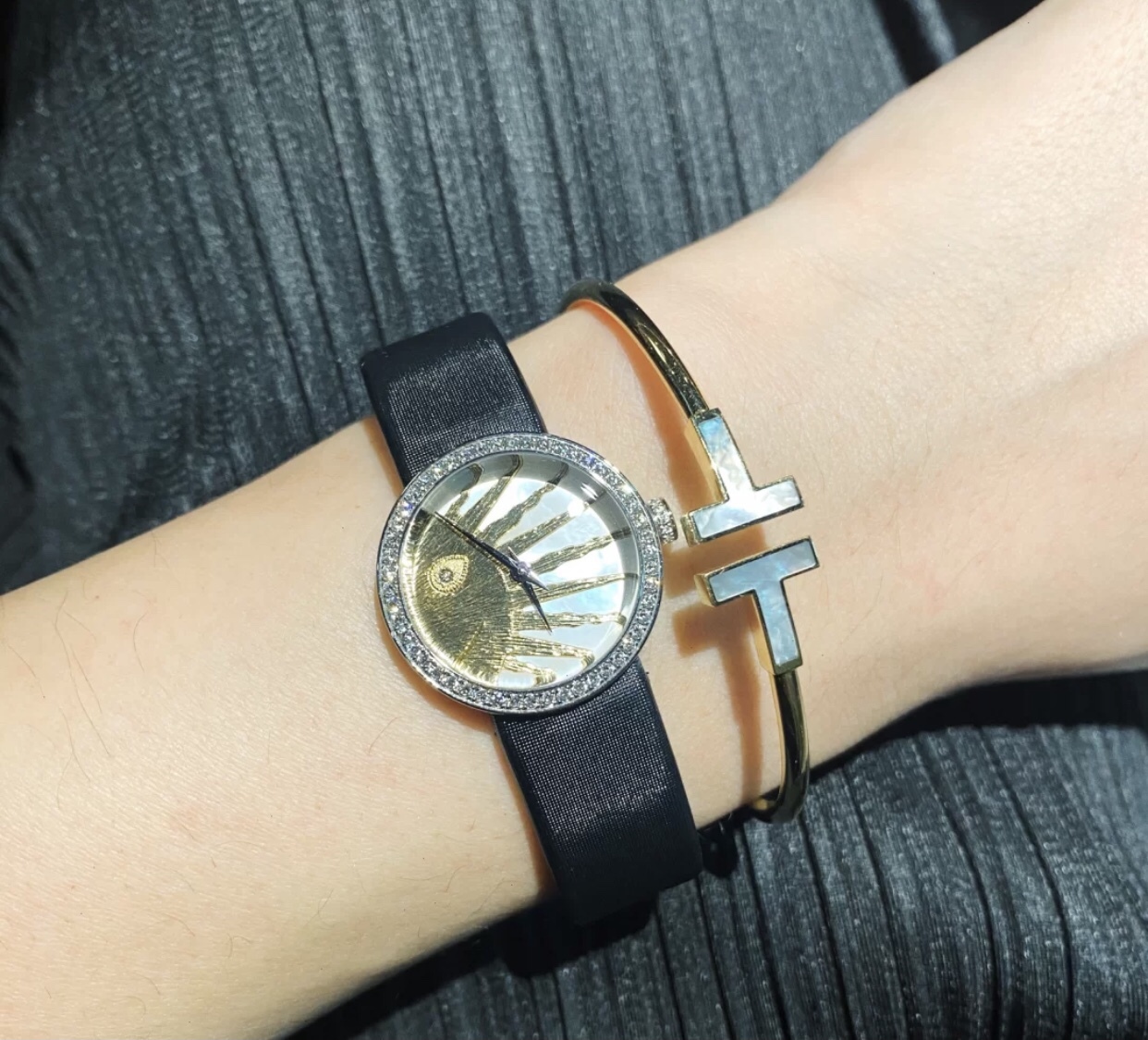 Baby同款，迪奥 简约好搭配