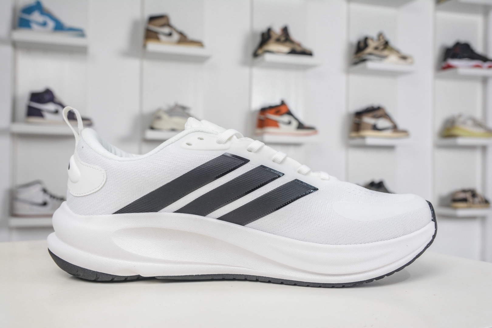 阿迪達斯 領航系列 Adidas Supernova EASE 2 W 馬拉松專業賽事休閒運動跑步鞋 
貨號: JQ4254
尺碼: 40 40.5 41 42 42.5 43 44 44.5 45