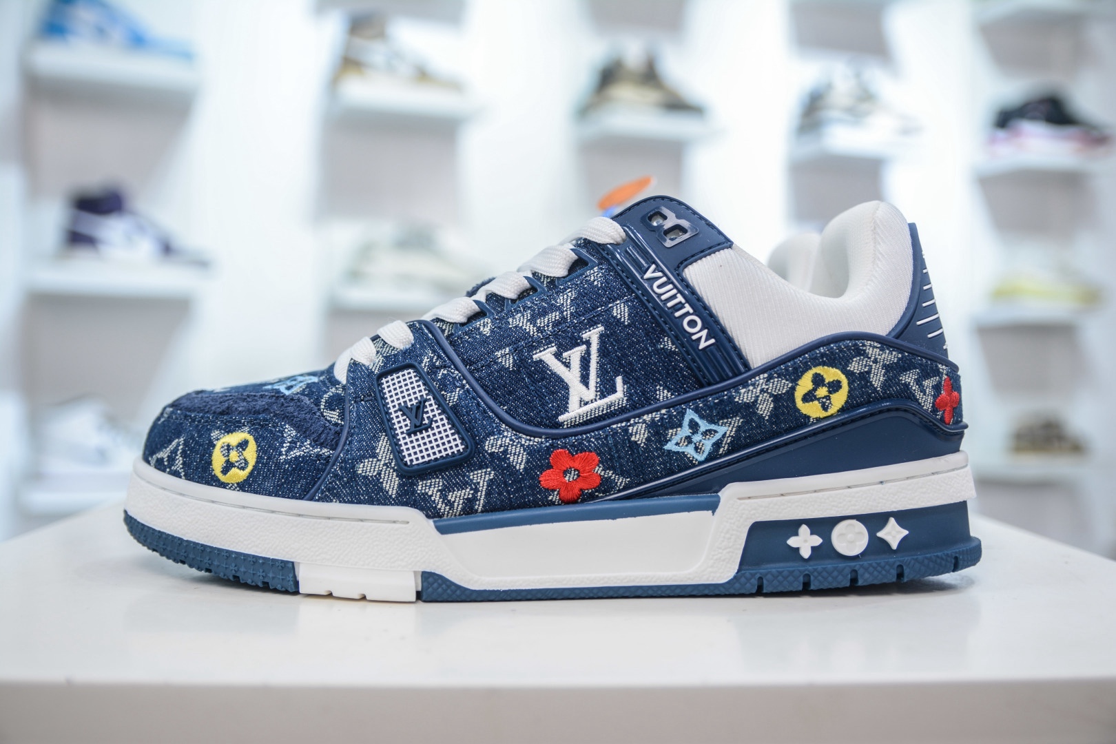 Louis Vuitton Trainer lv時裝走秀運動鞋板鞋  SIZE：36 37 38 39 40 41 42 43 44 45