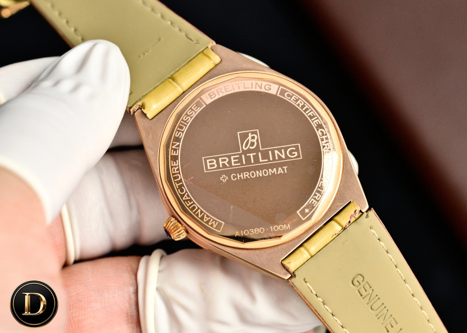 百年靈新款橫空出世（推出新高度）
全新百年靈機械計時腕表-南海膠囊系列
(chronometer Automatic 36mm)特別版
1⃣️現代復古風格讓您在人群中脫穎而出，打破沈悶，有溫度又不失浪漫！
2⃣️這款優雅的現代復古靈感腕表適合想在人群脫穎而出的女士。（男士也可佩戴，膠囊系列市面最薄的中性款。）
3⃣️融合優異性能和造型美感，時尚而優雅，適合各種場合，多種金屬表殼可供選擇，同時也有鑲嵌彩色寶石鑽，從炫酷的精鋼材百搭雙色間金乃至豪華紅金，一應俱全，時標和多姿多彩錶盤。
