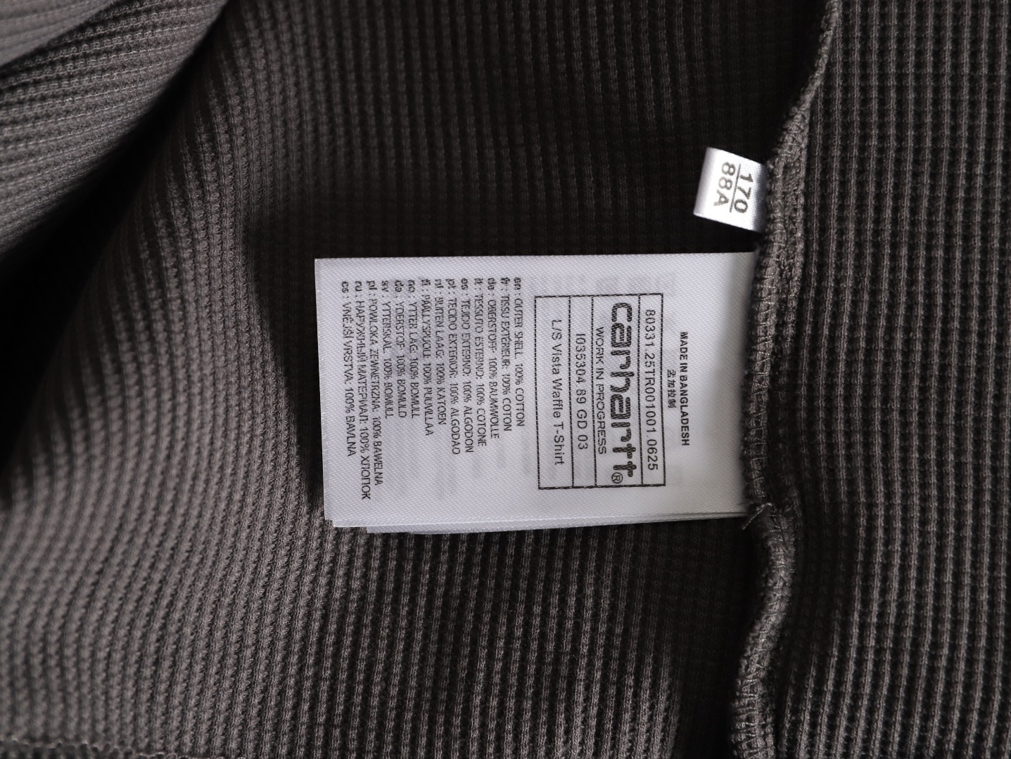 🔝Carhartt 卡哈特 華夫格洗長袖T恤 
定織定染華夫格面料 面料特殊性很大縮水性以及版型都需要考慮在內 控制的縮率都是經過3道工序 第一道面料洗水 第二道面料烘乾 第三道酵素洗 三道後的控制縮率幾乎已經達到最佳狀態
尺碼：S-XL