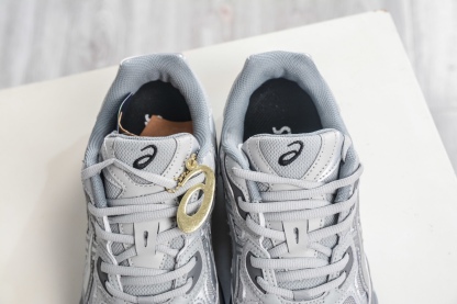 Asics Gel-NYC 亞瑟士運動休閒透氣專業跑鞋 
貨號: 1203A280 020
尺碼：36 37 37.5 38 39.5 40 40.5 41.5 42 42.5 43.5 44 45