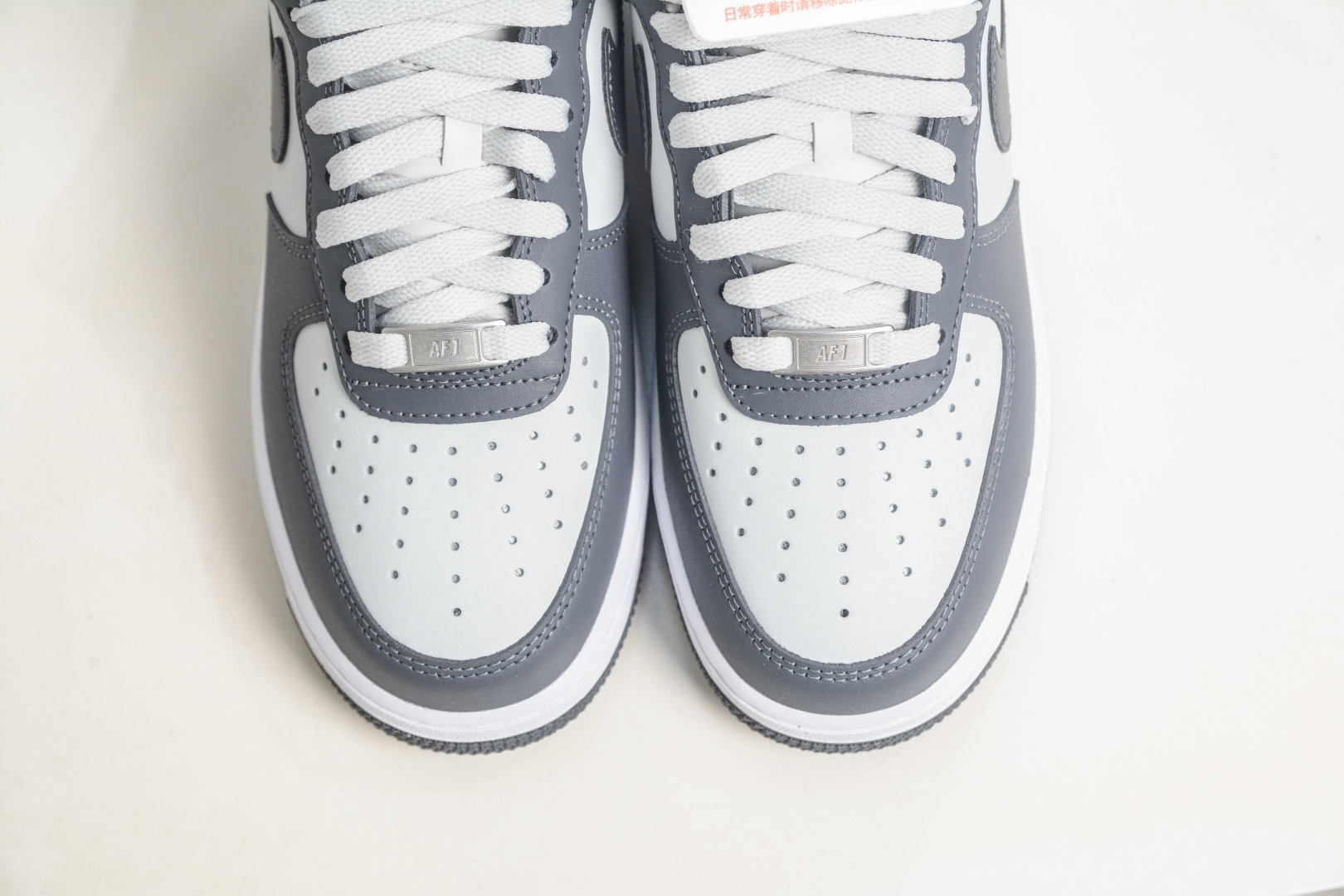NK Air Force 1 '07 Low 深灰白 
貨號：FJ4146 004
Size：36 36.5 37.5 38 38.5 39 40 40.5 41 42 42.5 43 44 44.5 45