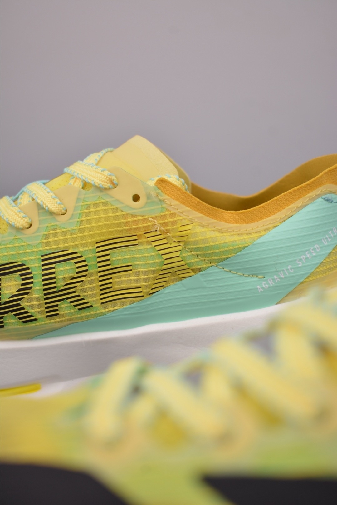 Adidas Terrex Agravic Speedult 2
阿迪超輕透氣緩震跑鞋
官方貨號: JS35212332
尺碼：40 40.5 41 42 42.5 43 44 44.5 45