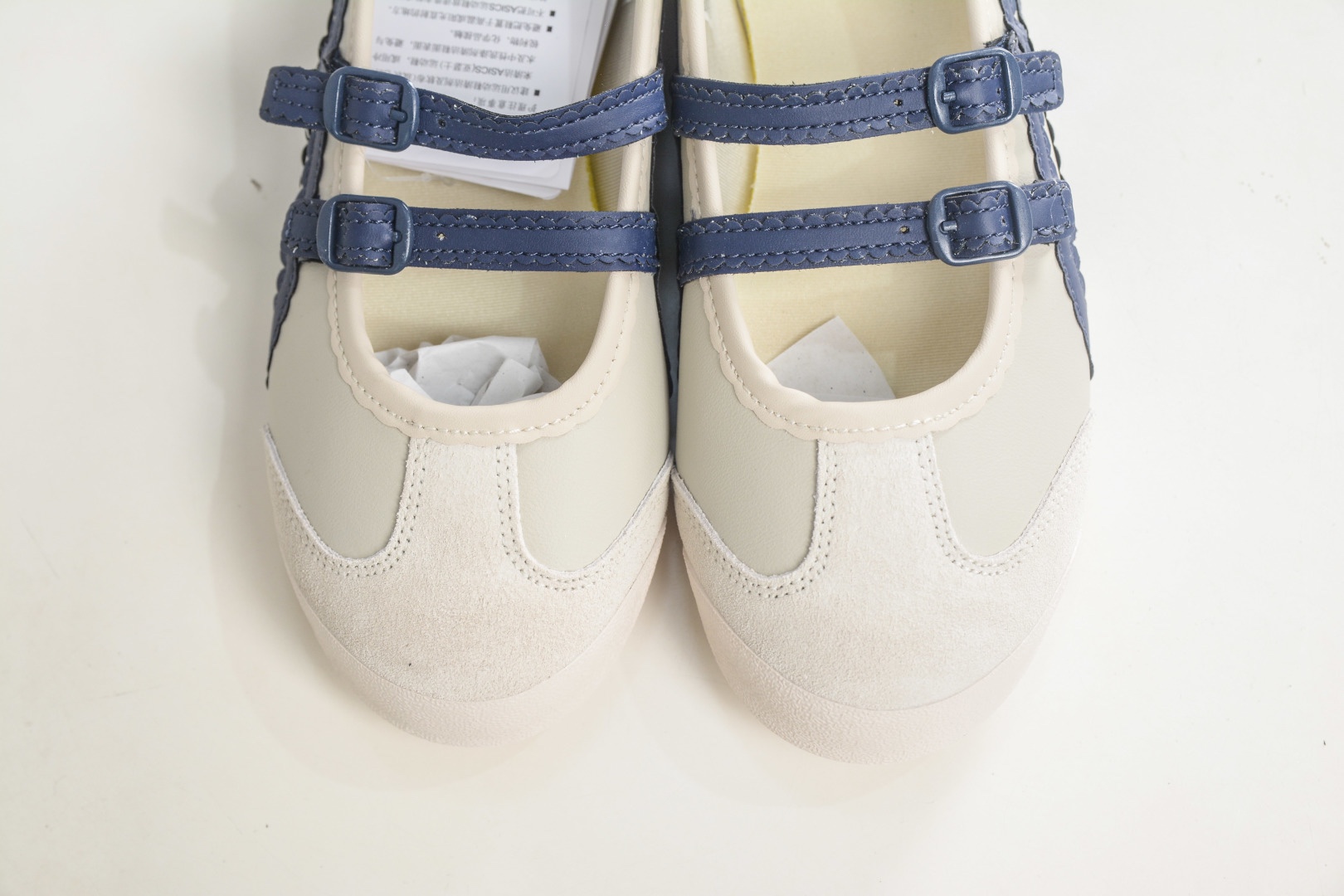 𝐏𝐚𝐭𝐨𝐮 𝐱  Tiger 玛丽珍 任敏同款 舒适轻盈平跟鬼冢虎 玛丽珍鞋 夏季必备 3mm薄底的贴地感 
货号: 1182A678 200
𝐬𝐢𝐳𝐞：36 37 37.5 38 39 39.5 40 40.5 41.5