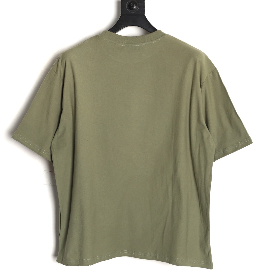 🔝Acne Studios 26SS 1996字母印花短袖T恤
面料是定制定染的32支220g原版雙紗棉，胚布經過高盂環保染色，裁大貨前還要進行高溫環縮水，降低縮水率的同時使得手感更柔軟舒適，印花方面必須五層膠漿，第一遍必須為進口打底漿，填平布料上極為細小的線洞，再由高溫床烤乾再劇頗色，採用油墨因熱平網印花，一共刷五層，每一層間隔為時間為30分鐘，才能保證出來的成品保持原版的質感，全套開發輔料
尺碼：S-XL