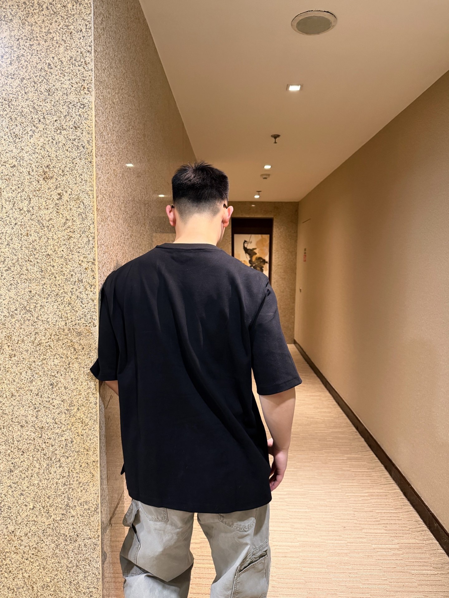 🔝HERMES愛瑪仕 真皮H字貼片短袖T恤
正品購入，21支洗後維斯棉190克，1*1羅紋230克，面料拼接，模板刺繡，定制1：1真皮皮標，定制1：1商標，寬松版型
B Size：S-XL