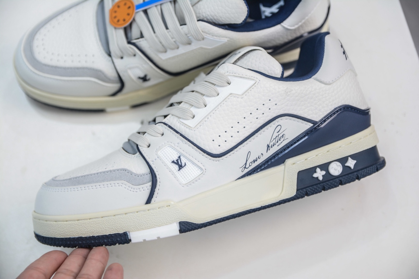 Louis Vuitton Trainer lv時裝走秀運動鞋板鞋 SIZE：36 37 38 39 40 41 42 43 44 45