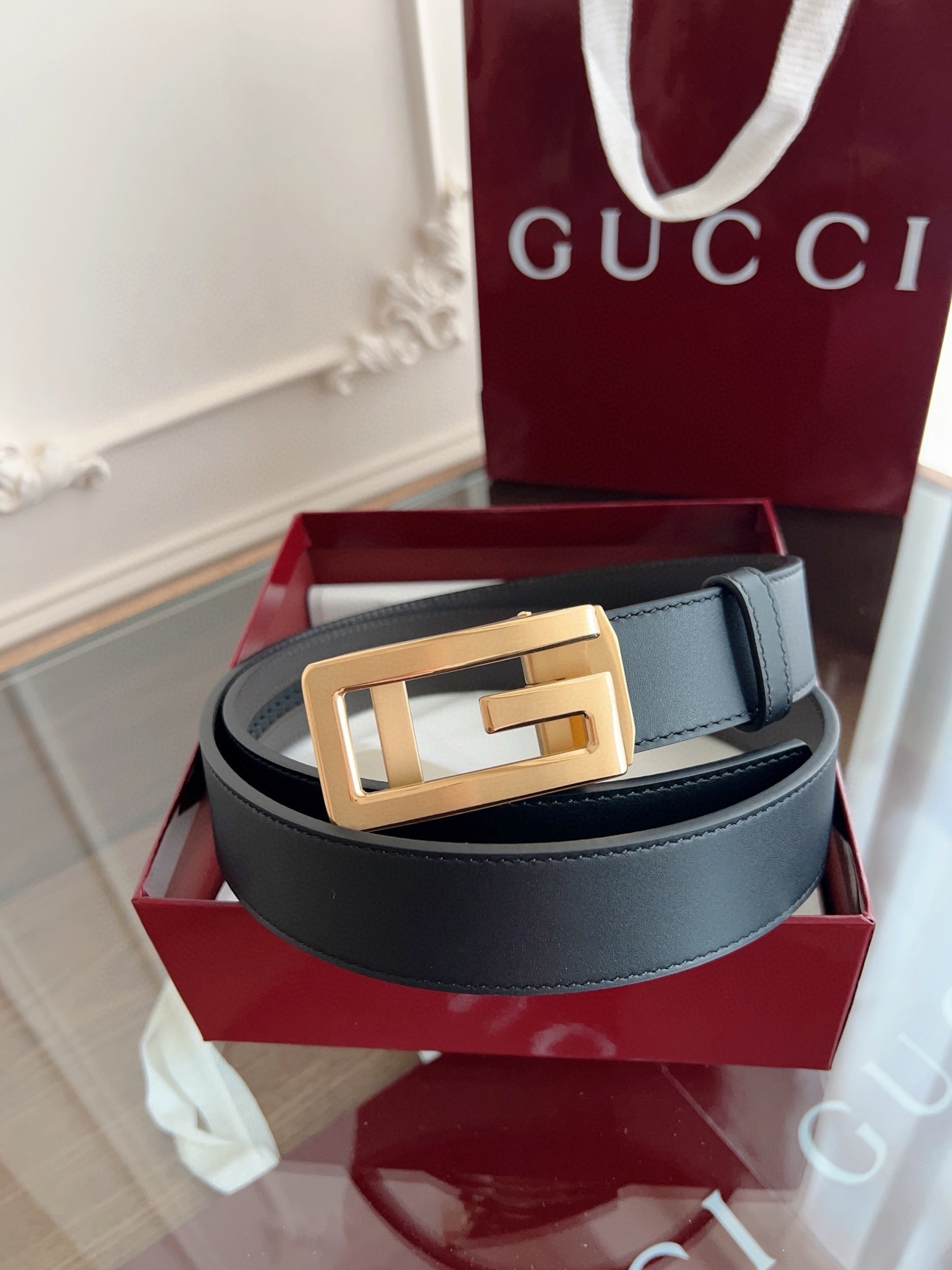Gucci 古馳 自動平滑扣腰帶 精鋼打造五金 寬度35MM寬 雙面頭層牛皮 自由裁剪設計。