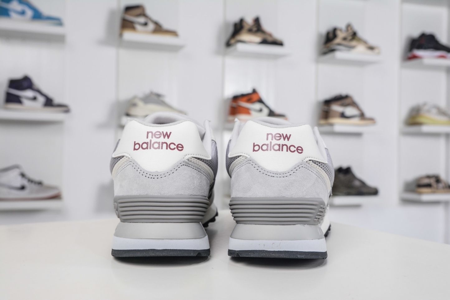 New Balance NB574 低幫復古休閒慢跑鞋 
貨號：U574AL2
Size：36-45