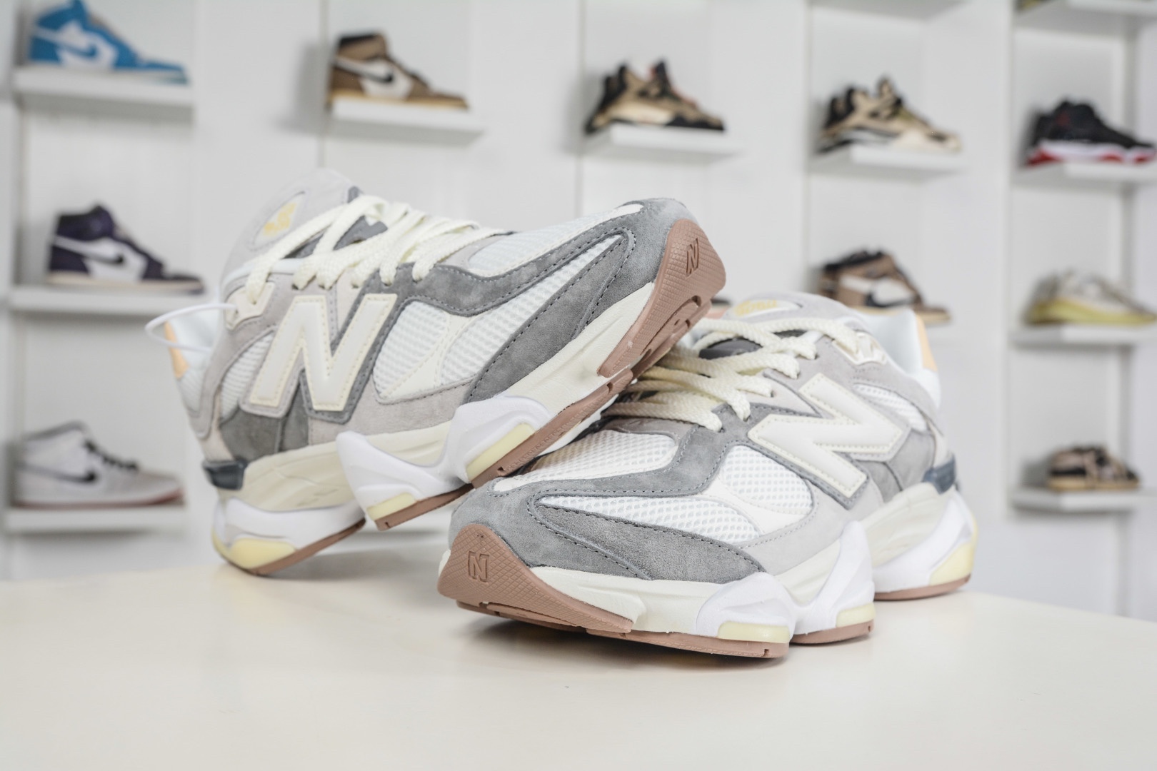 新百倫New Balance NB9060 米灰 U9060AUB 
Size：36 37 37.5 38 38.5 39 40 40.5 41 42 42.5 43 44 45 45.5 46.5
