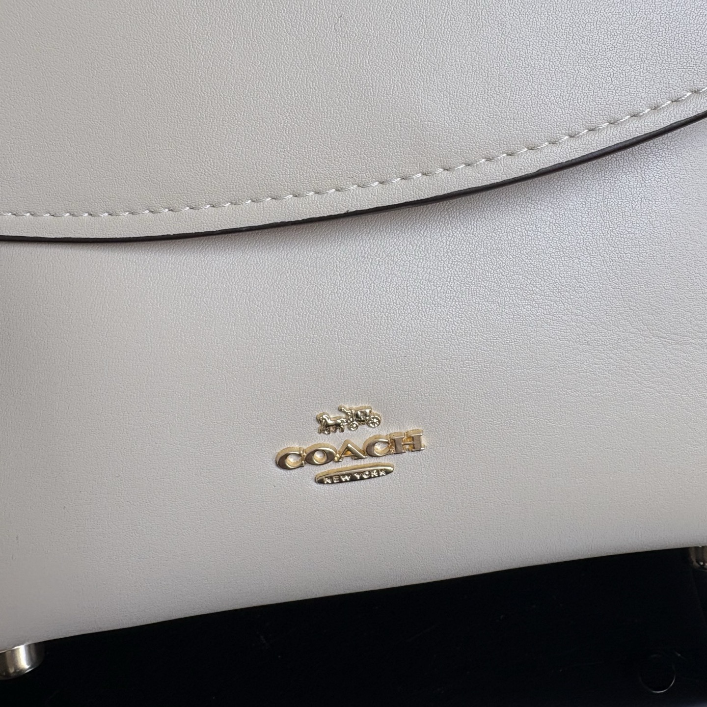 
COACH/蔻馳官方 奧萊款Emory 25女士皮質單肩手提包腋下包CCE54尺寸22.5*17.5*11