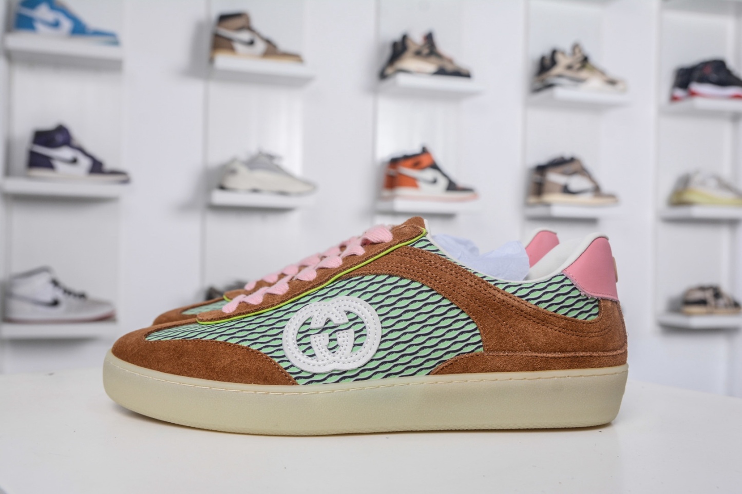 Gucci 古馳G75 圓頭系帶運動
尺碼：35 36 37 38 39 40 41 42 43 44 45 46