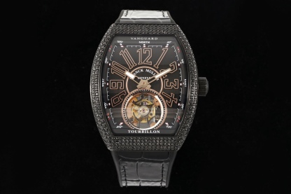 RMS 最新款 頂級復刻 法蘭克穆勒V45 Vanguard陀飛輪系列 歷時多年研發機芯 
1 1:1 超級復刻原裝複雜法穆蘭陀飛輪機芯 細節完美到位 打造正品機芯獨具的雙發條盒 超薄工藝 
2超長72小時動力儲存 告別每天手動上鏈 高端玩家的定制款 把頭上鏈30個半圈 發條盒為滿 不需要過度上鏈 
3 千錘百鍊 316L精鋼表殼 超薄表殼 與原裝一致厚度 彎曲弧度 更加貼合手腕 佩戴舒適 
4 純正進口意大利小牛皮 貼合手感品質一流的進口氟橡膠錶帶 與正版全完通用互換
5瑞士工程師 原版機芯拆解 一比一