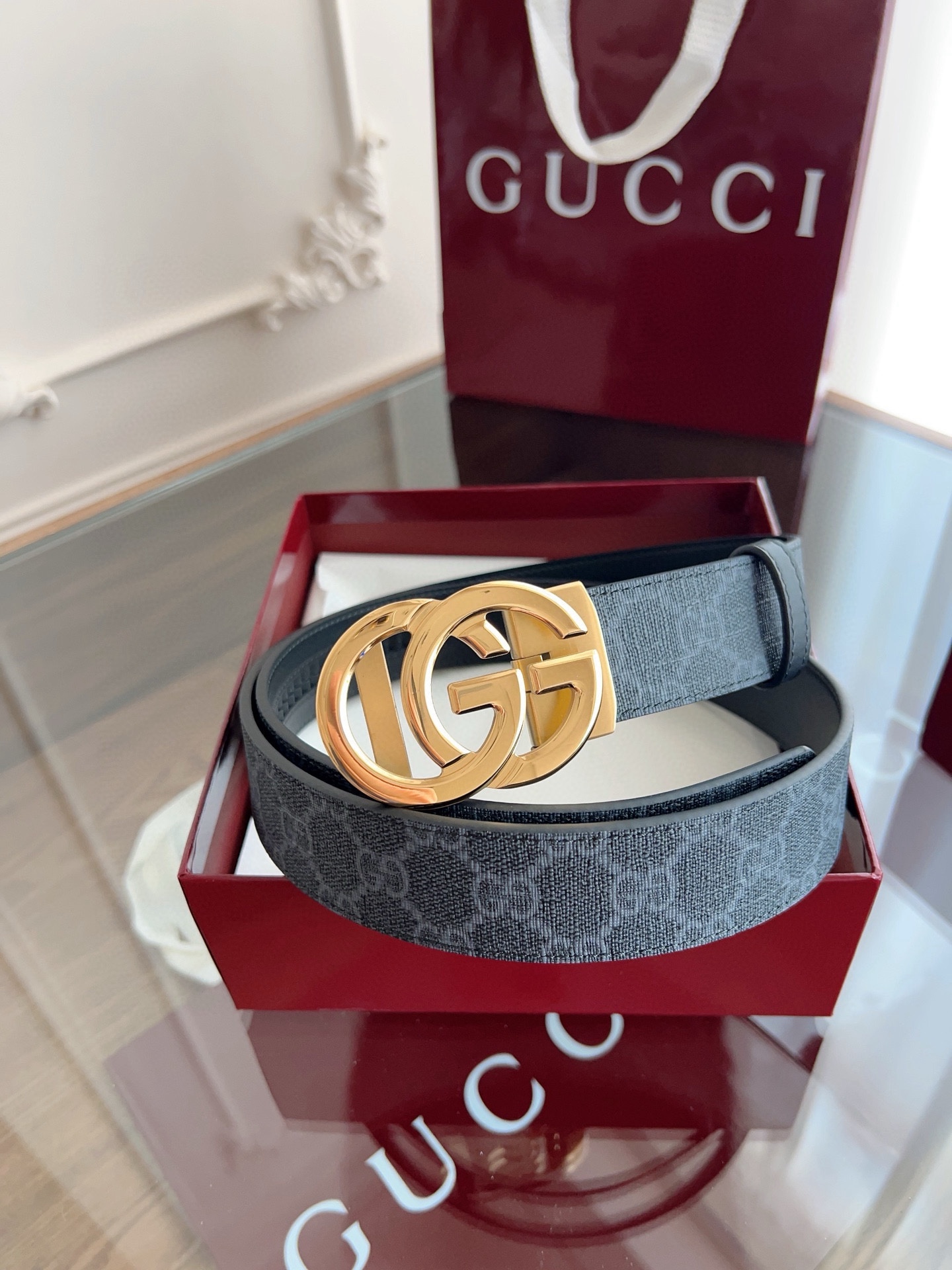 Gucci 古馳 自動平滑扣腰帶 精鋼打造五金 寬度35MM寬 雙面頭層牛皮 自由裁剪設計。