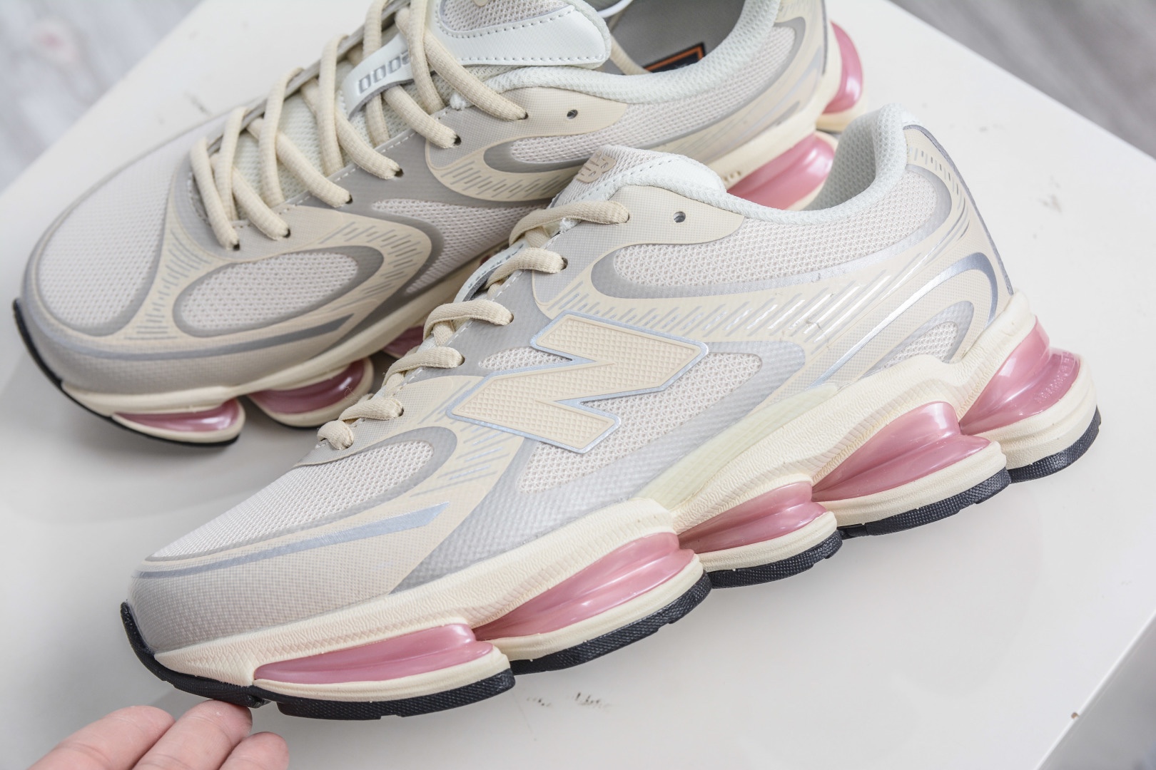 New Balance NB2000 舒適百搭防滑耐磨低幫 休閒跑步鞋 New Balance 
貨號：U20008XQ
Size：36-46.5