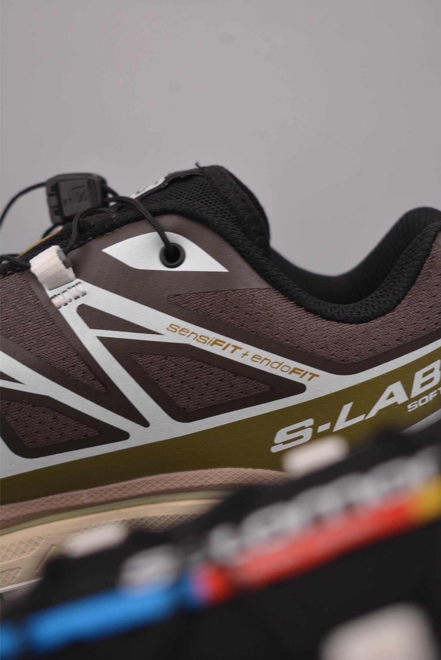 薩洛蒙 Salomon XT-6 
薩洛蒙復古潮流戶外機能登山跑鞋
官方貨號: 473058 
尺碼：37.5 38 38.5 39 40 40.5 41 42 42.5 43 44 44.5 45
