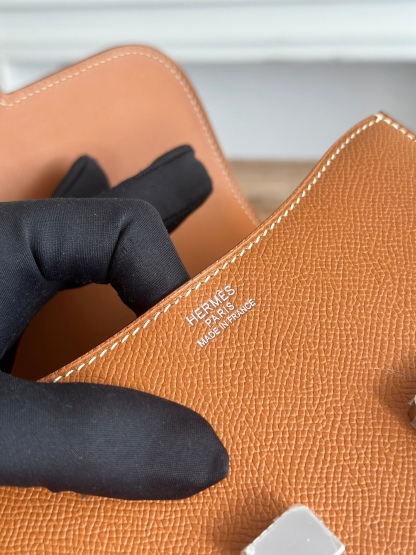 康康  空姐包  
constance  19cm  
epsom掌紋小牛皮  半收工  蠟線縫製