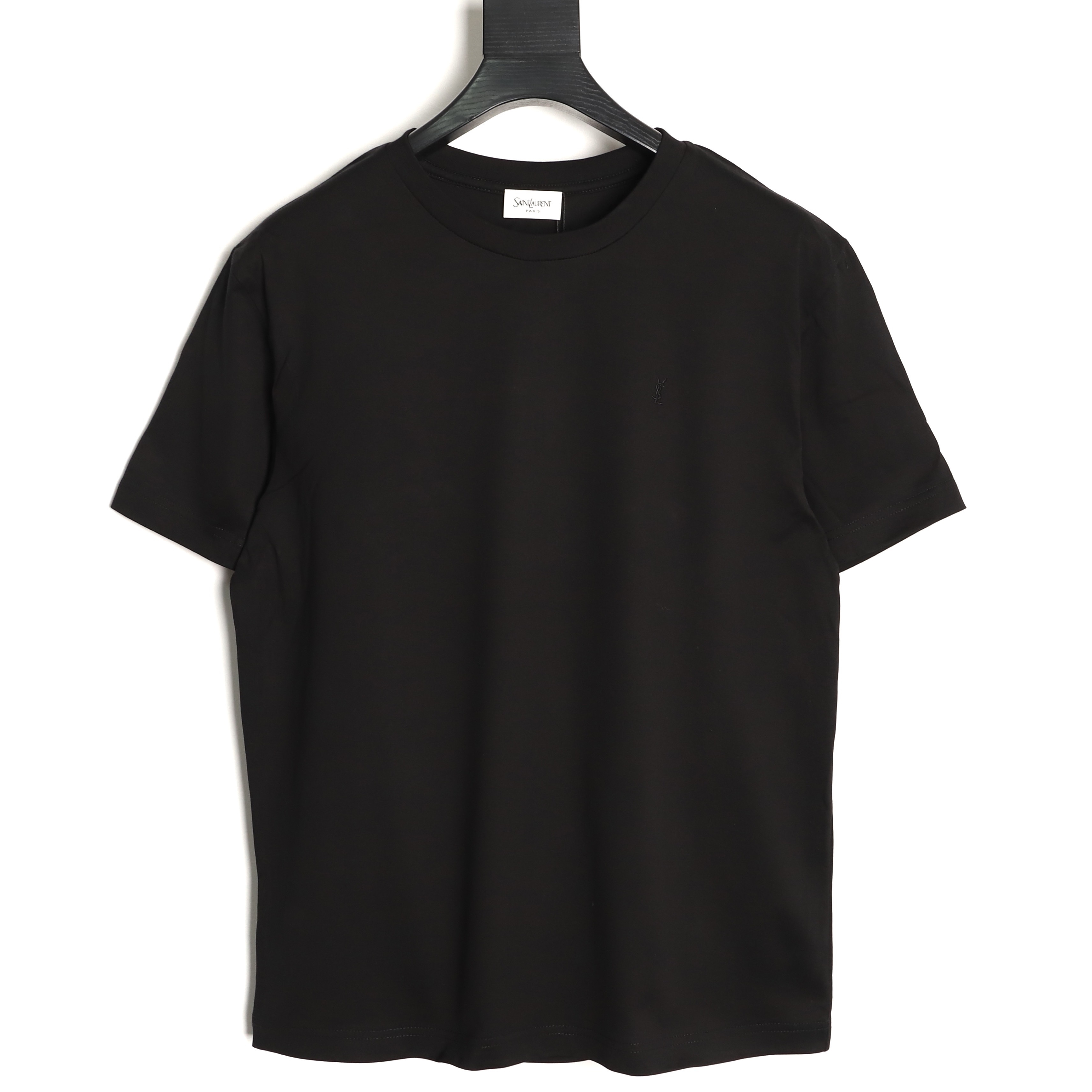 🔝SAINT LAURENT聖羅蘭SLP 小標純色徽標短袖T恤
正品購入開發，50支雙股精品賽爾棉170克，1*1拉架羅紋280克，進口刺繡，面料酵洗，定制1：1商標，寬松版型
B Size：S-XL