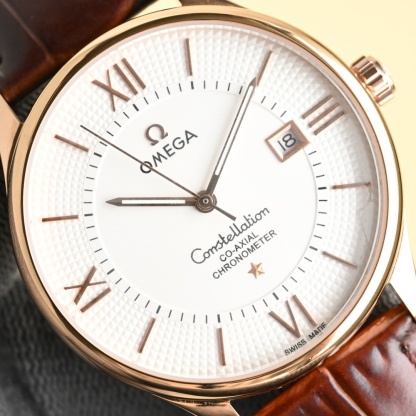 
玫瑰][玫瑰]🔥 最新款主推🔥 ，👍OMEGA -歐米茄-碟飛系列⌚市場競爭主力款  ️一直被模仿  從未被超越【見證時間！把握未來，你可以有】 採用316L鋼表殼，全新原裝進口8215機芯。(經測試0返修) 表徑40毫米，厚度10mm。動力儲存48小時. 採用意大利進口牛皮    莫氏9級藍寶石玻璃，耐磨防刮花  超強防水80米!匠心之作，必屬精品🔥大廠品質！歡迎轉載！