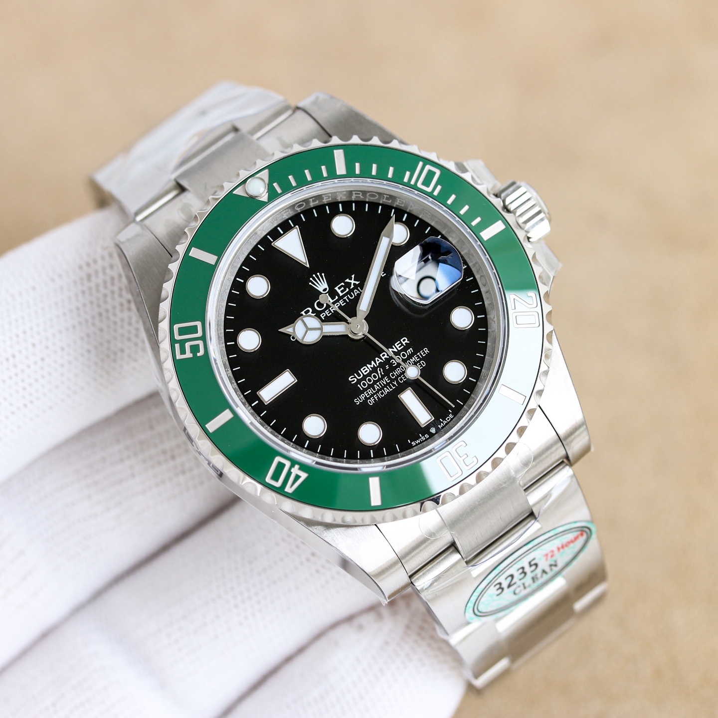 第四代 BLAKEN 款水鬼系列：間金黑勞力士的暗夜傳奇
 
一、巔峰之作，酷炫呈現
 
- BLAKEN 高級改裝水鬼系列，專為追求獨特與個性的您打造。它將勞力士的經典魅力與現代改裝美學完美融合，讓您在任何場合都能展現出美與酷的獨特氣質。
 
二、精湛工藝，極致還原
 
- 表身間金黑化：表身採用 DLC 黑化處理，不僅增添了神秘深邃的質感，更使其耐磨性大幅提升，經久耐用。
- 錶盤特效：Blacken 改裝團隊精心復刻的一比一錶盤，以 100%的還原度重現獨特魅力，每一次凝視錶盤，都彷彿置身於神秘