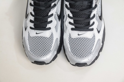 NK Air Zoom Vomero 20 經典復古潮流運動跑鞋 
貨號：HM0829 111
SIZE：36 36.5 37.5 38 38.5 39 40 40.5 41 42 42.5 43 44 45