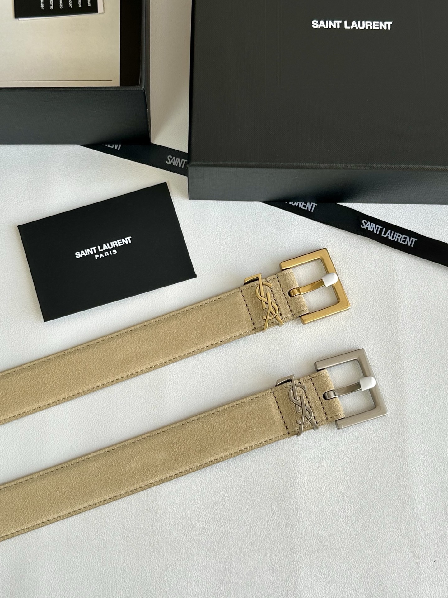 聖羅蘭 女士腰帶，進口小牛皮 配以CASSANDRE 標識腰帶環。古銅色金銀五金可選。精緻優雅的設計，寬度3.0cm