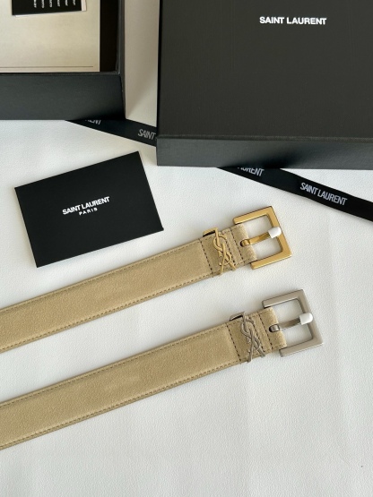 聖羅蘭 女士腰帶，進口小牛皮 配以CASSANDRE 標識腰帶環。古銅色金銀五金可選。精緻優雅的設計，寬度3.0cm