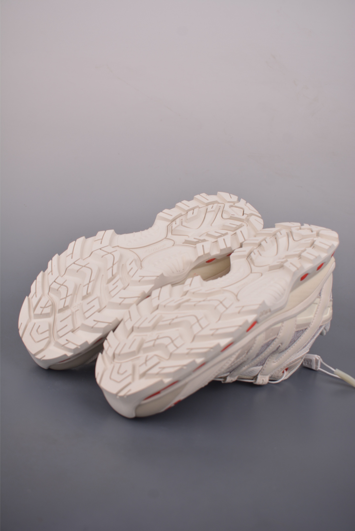 薩洛蒙 Salomon XT 
QUEST GTX 探索者系列 
潮流越野機能戶外休閒運動跑步鞋
官方貨號: 478478
尺碼：36 36.5 37 38 38.5 39 40 40.5 41.5 42 42.5 43 44 44.5 45 
