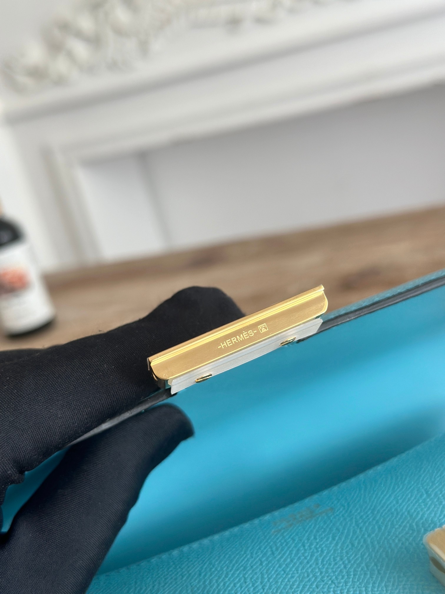 康康  空姐包  
constance  19cm  
epsom掌紋小牛皮  半收工  蠟線縫製