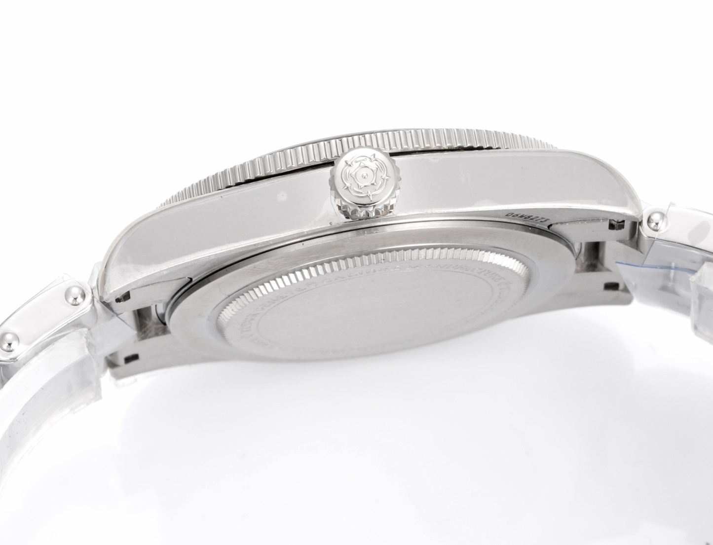 DIF 最強副本 
DIF隆重推出帝舵碧灣54型M79000N腕表，
37mm表殼貼合手腕，佩戴舒適，啞光錶盤簡約大氣，質感細膩，無日曆設計化繁為簡，回歸純粹讀時體驗，以純粹精神和現代表達方式，向1954年問世的品牌首款潛水表-7922型獻上最真誠的敬意！
DIF匠工精神 整表配備導角精磨不拉手 注重細節 質感無敵 搭載丹東定制一檔機芯 日誤差僅3-5秒幾乎0反修 超穩定！
錶帶均為CNC通體成型拉絲工藝錶帶 非小廠組裝片！配備帝舵表“T-fit”表扣 可滑軌微調
超強瑞士夜光刻度