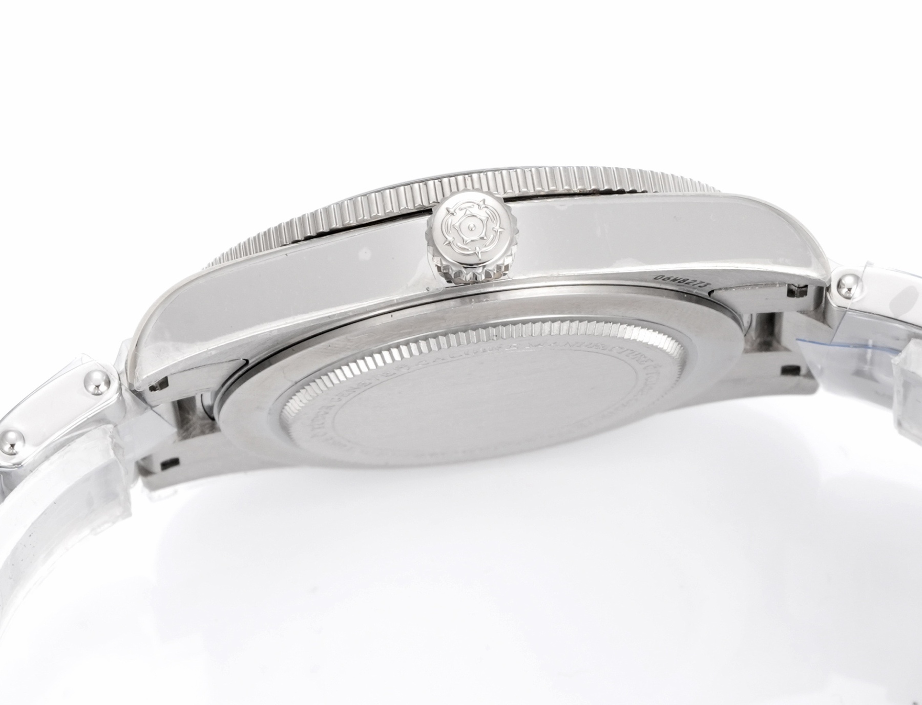 DIF 最強副本 
DIF隆重推出帝舵碧灣54型M79000N腕表，
37mm表殼貼合手腕，佩戴舒適，啞光錶盤簡約大氣，質感細膩，無日曆設計化繁為簡，回歸純粹讀時體驗，以純粹精神和現代表達方式，向1954年問世的品牌首款潛水表-7922型獻上最真誠的敬意！
DIF匠工精神 整表配備導角精磨不拉手 注重細節 質感無敵 搭載丹東定制一檔機芯 日誤差僅3-5秒幾乎0反修 超穩定！
錶帶均為CNC通體成型拉絲工藝錶帶 非小廠組裝片！配備帝舵表“T-fit”表扣 可滑軌微調
超強瑞士夜光刻度