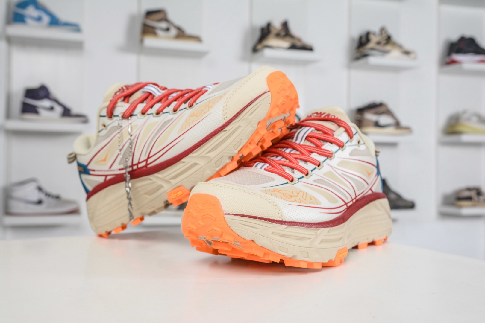 HOKA ONE ONE Mafate Speed 2 Low 輕量低幫戶外越野跑鞋
貨號:1126851/CMPP
尺碼:36 36.5 37.5 38 38.5 39 40 40.5 41 42 42.5 43 44 45