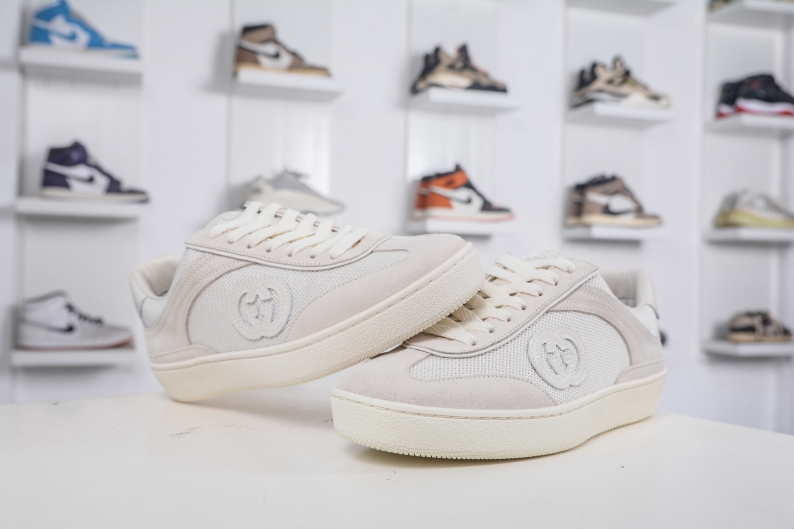 Gucci 古馳G75 圓頭系帶運動鞋
尺碼：35 36 37 38 39 40 41 42 43 44 45 46