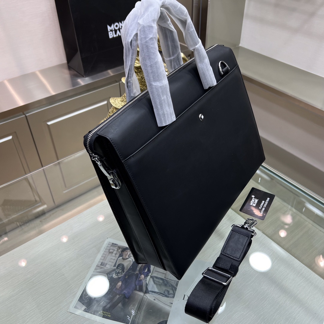 Montblanc International（萬寶龍）🔥萬寶龍新款男士定型公文包，採用進口頭層定型牛皮製作，搭配頂級五金配件，帶密碼鎖，在公文包系列中實屬佼佼者。商務人士與潮流達人皆適用的款式。[色]喜歡的速度下單✅
型號：1161-1
尺寸：39-29-10
顏色：黑色、啡色
