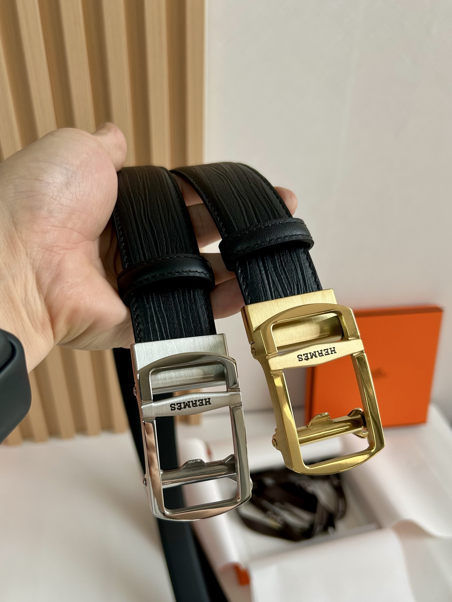 【H家】 新款紋路小牛皮腰帶，寬度3.5cm，搭配新款不鏽鋼自動扣，手感極佳、可以任意裁剪、永恆而經典！轉圖必大賣