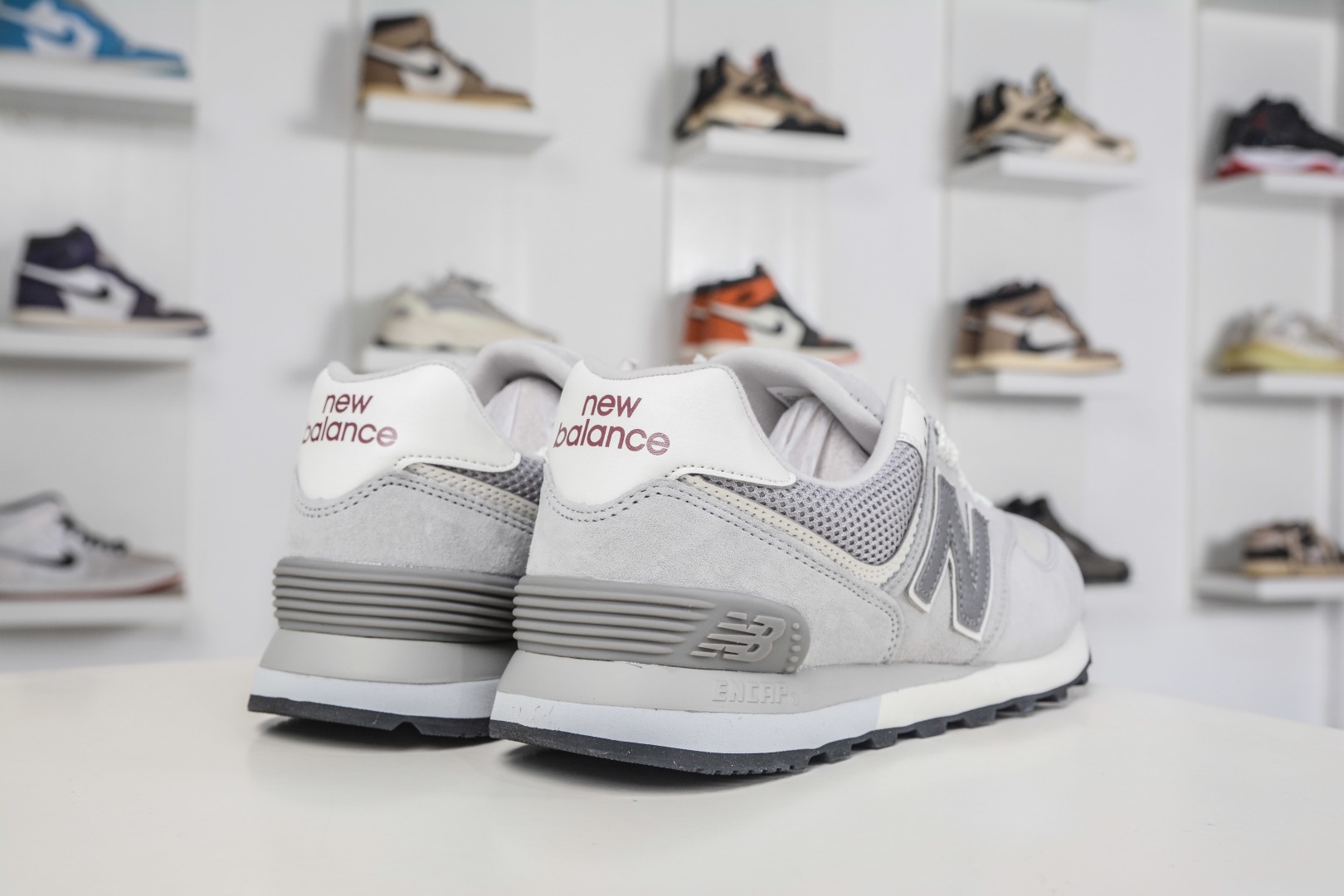 New Balance NB574 低幫復古休閒慢跑鞋 
貨號：U574AL2
Size：36-45