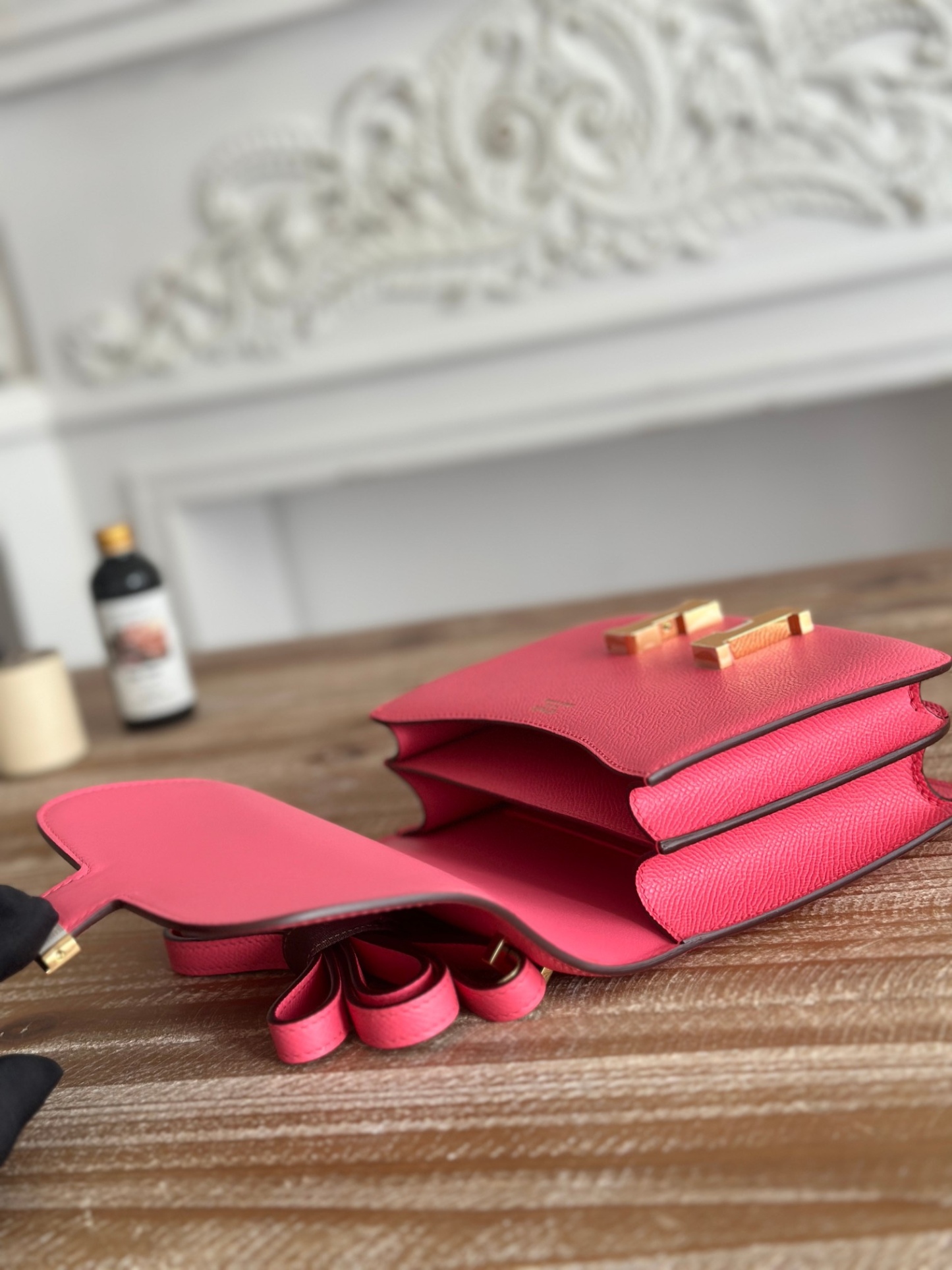 康康  空姐包  
constance  19cm  
epsom掌紋小牛皮  半收工  蠟線縫製