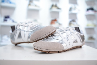 
LOUIS VUITTON lv Sneakerina 2025早春發佈新款德訓鞋芭蕾舞鞋
尺碼：35-44