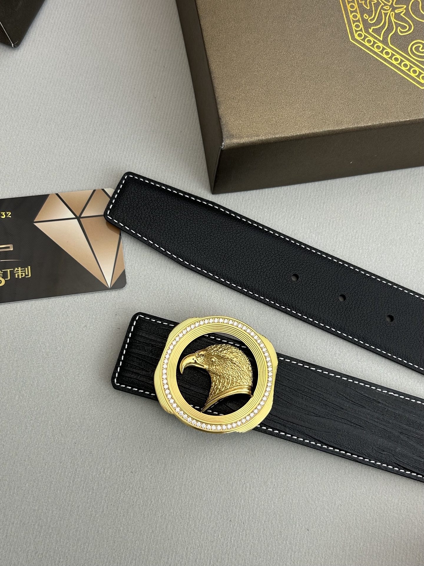 【史蒂芬】原版樹皮紋牛皮腰帶，搭配新款不鏽鋼鷹頭鑽扣，寬度3.8cm，雙面可用，長度不可調節，需要選擇合適的尺碼。具有獨特吸引力！