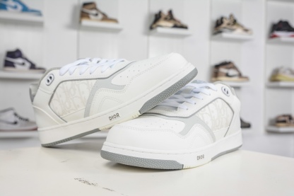 迪奧/Dior B27 Oblique Galaxy Low Top Sneakers B27系列低幫復古真皮百搭運動休閒板鞋 
貨號：3SN272ZIR16536
尺碼：38 39 40 41 42 43 44 45 46
