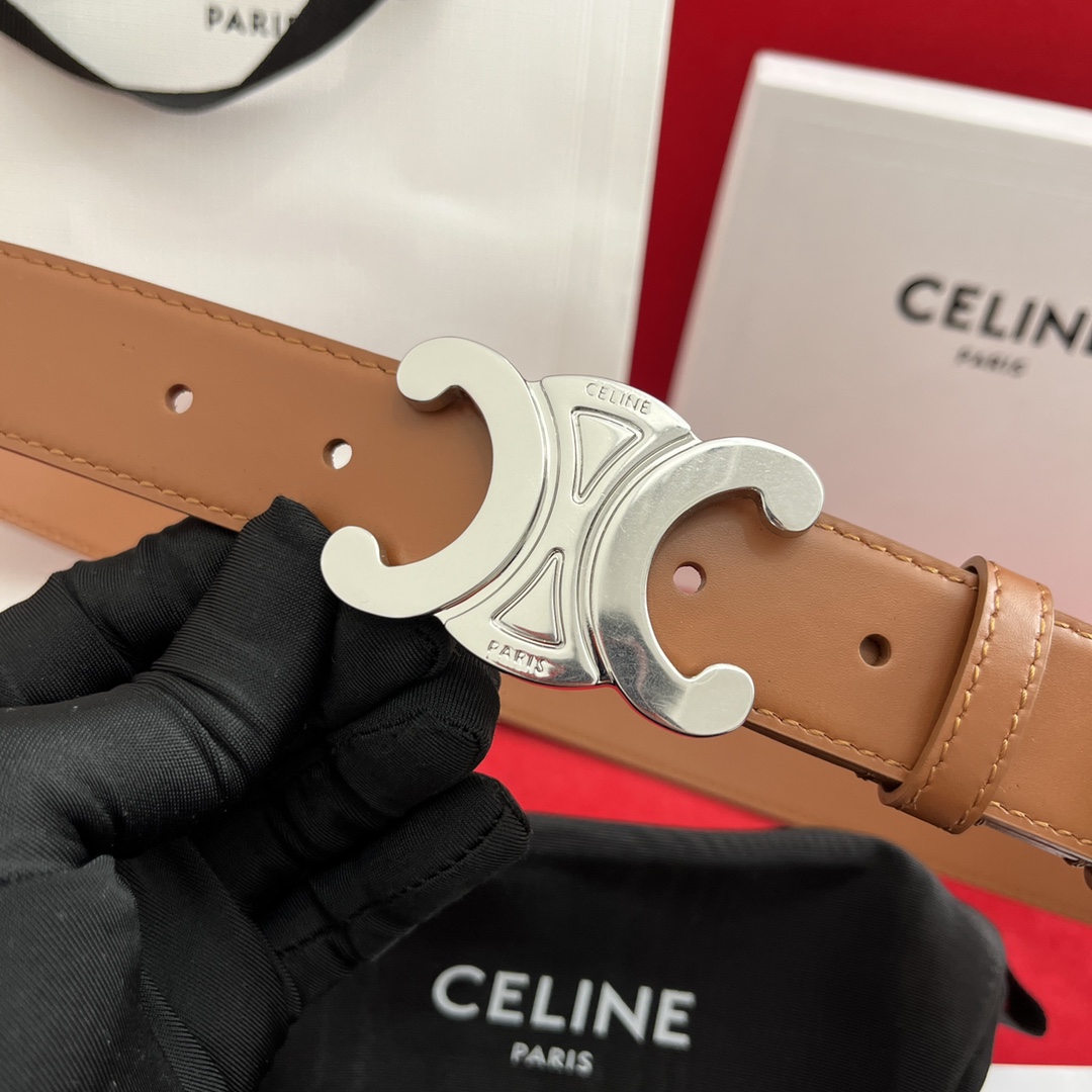 Celine/賽琳 款凱旋門腰帶 寬度3.0cm 男女通用款 💯採用數量稀少的原廠專用小牛皮 搭配精緻凱旋門搭扣 獨家頂級手工 進口邊油