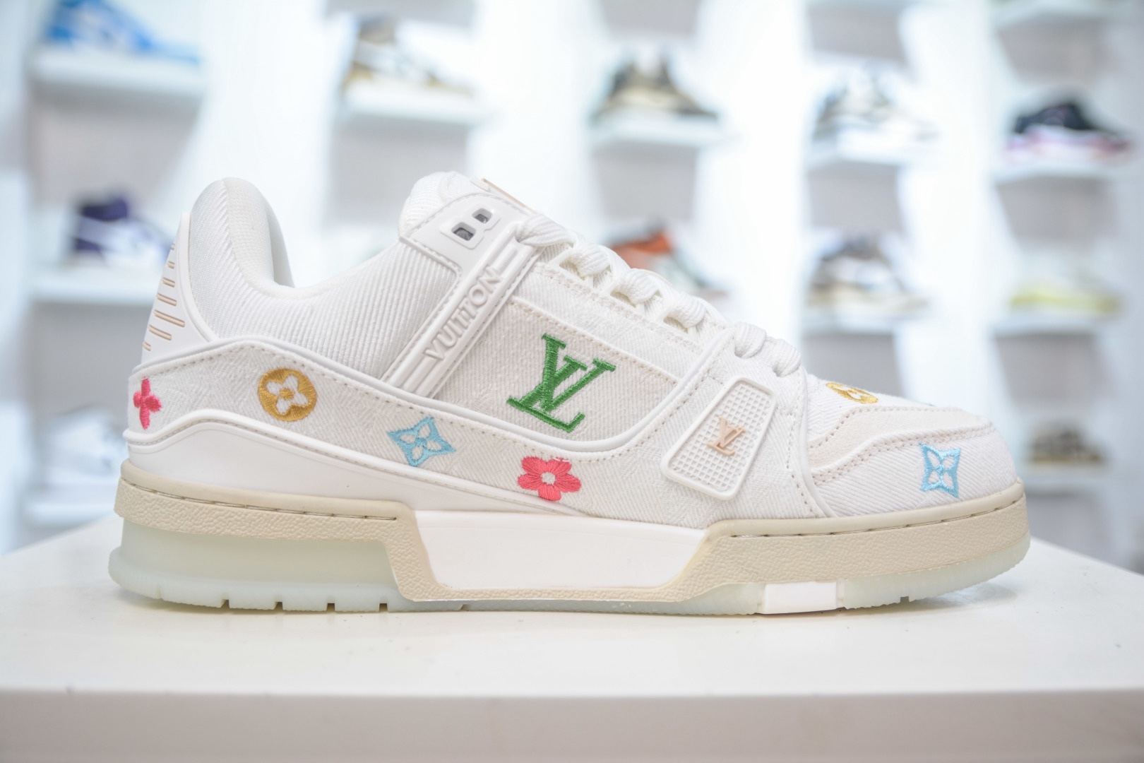 Louis Vuitton Trainer lv時裝走秀運動鞋板鞋  SIZE：36 37 38 39 40 41 42 43 44 45