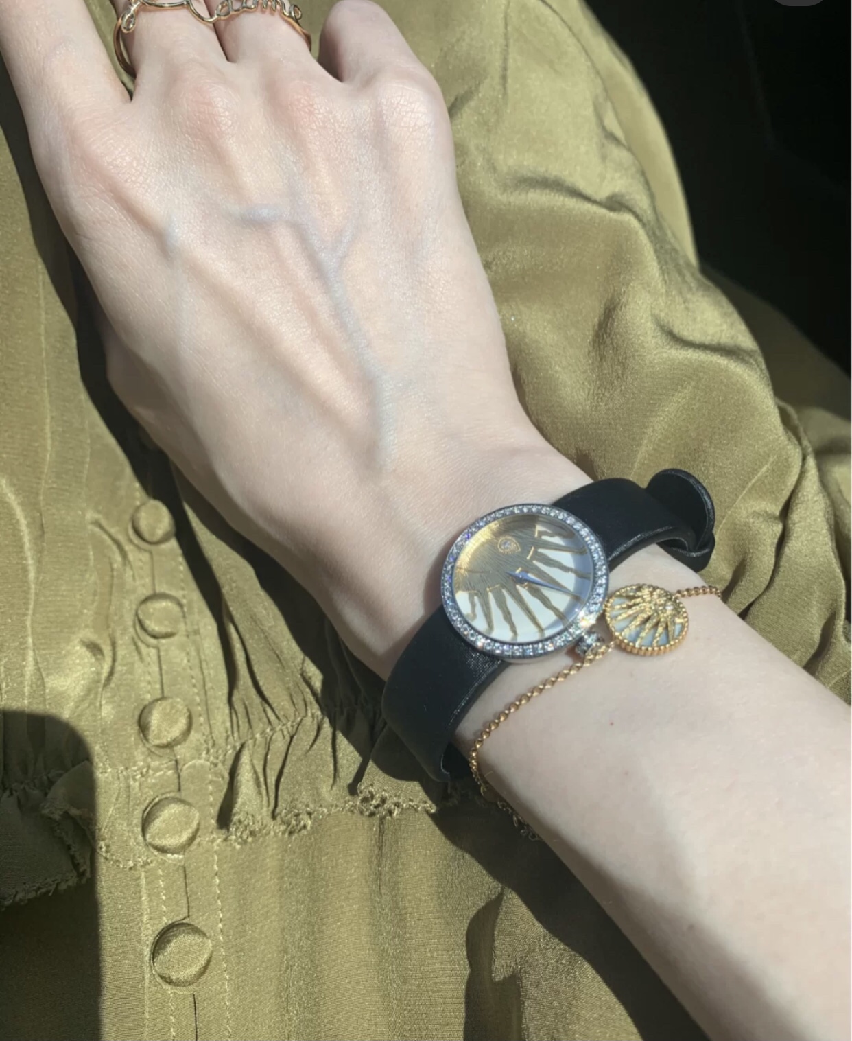 Baby同款，迪奥 简约好搭配