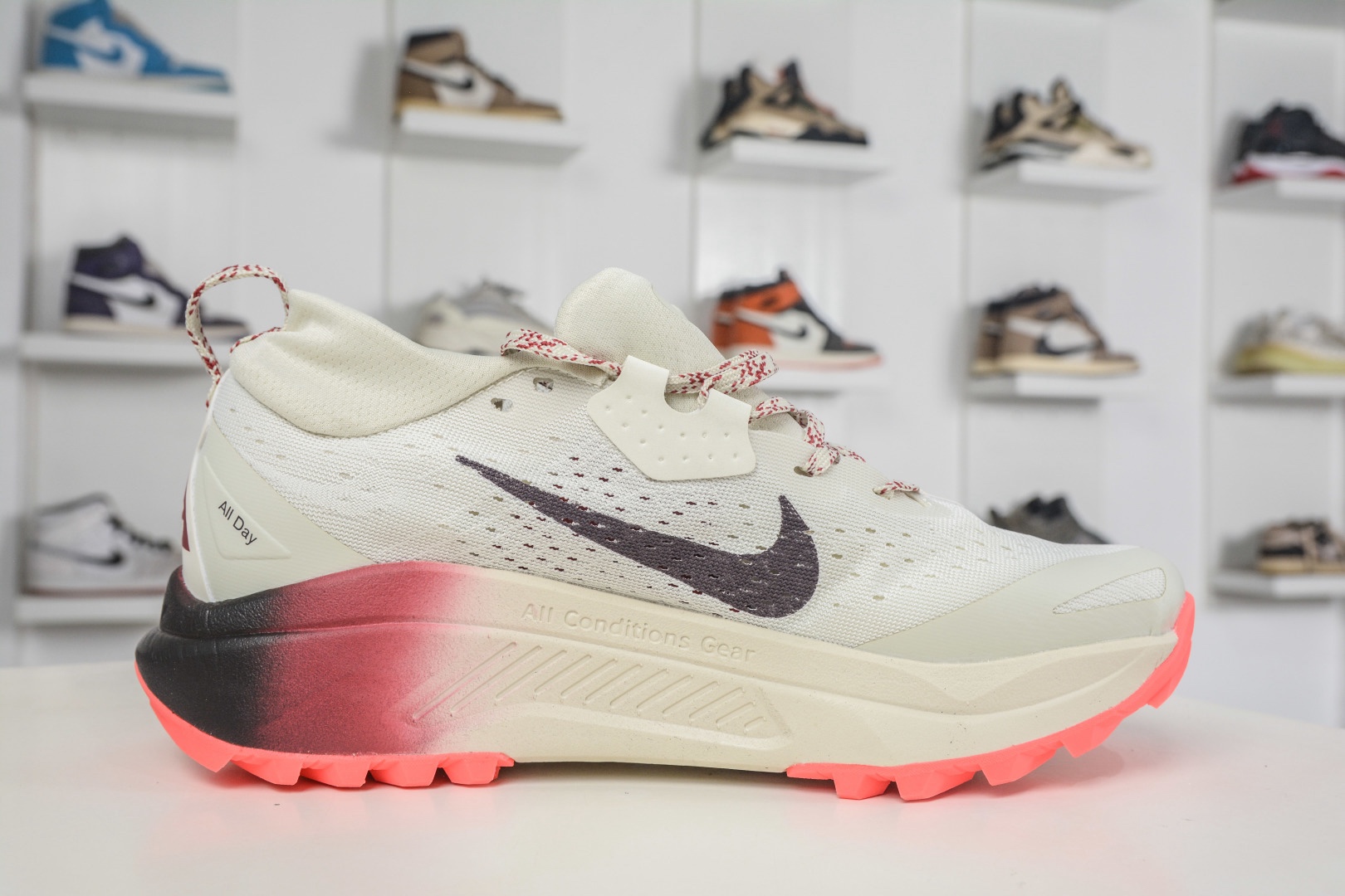 NK ACG ZEGAMA TRAIL 6 網面透氣跑步鞋  
貨號：HV8113 103
尺碼：36 36.5 37.5 38 38.5 39 40 40.5 41 42 42.5 43 44 45