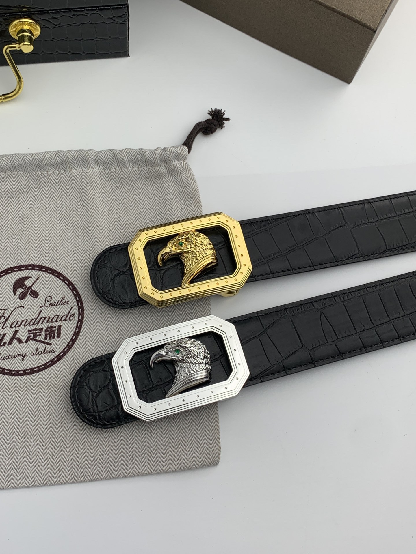 【史蒂芬】原版鰐魚紋牛皮腰帶，搭配新款不鏽鋼鷹頭扣，寬度3.8cm，雙面可用，無夾層，長度不可調節，需要選擇合適的尺碼。具有獨特吸引力！