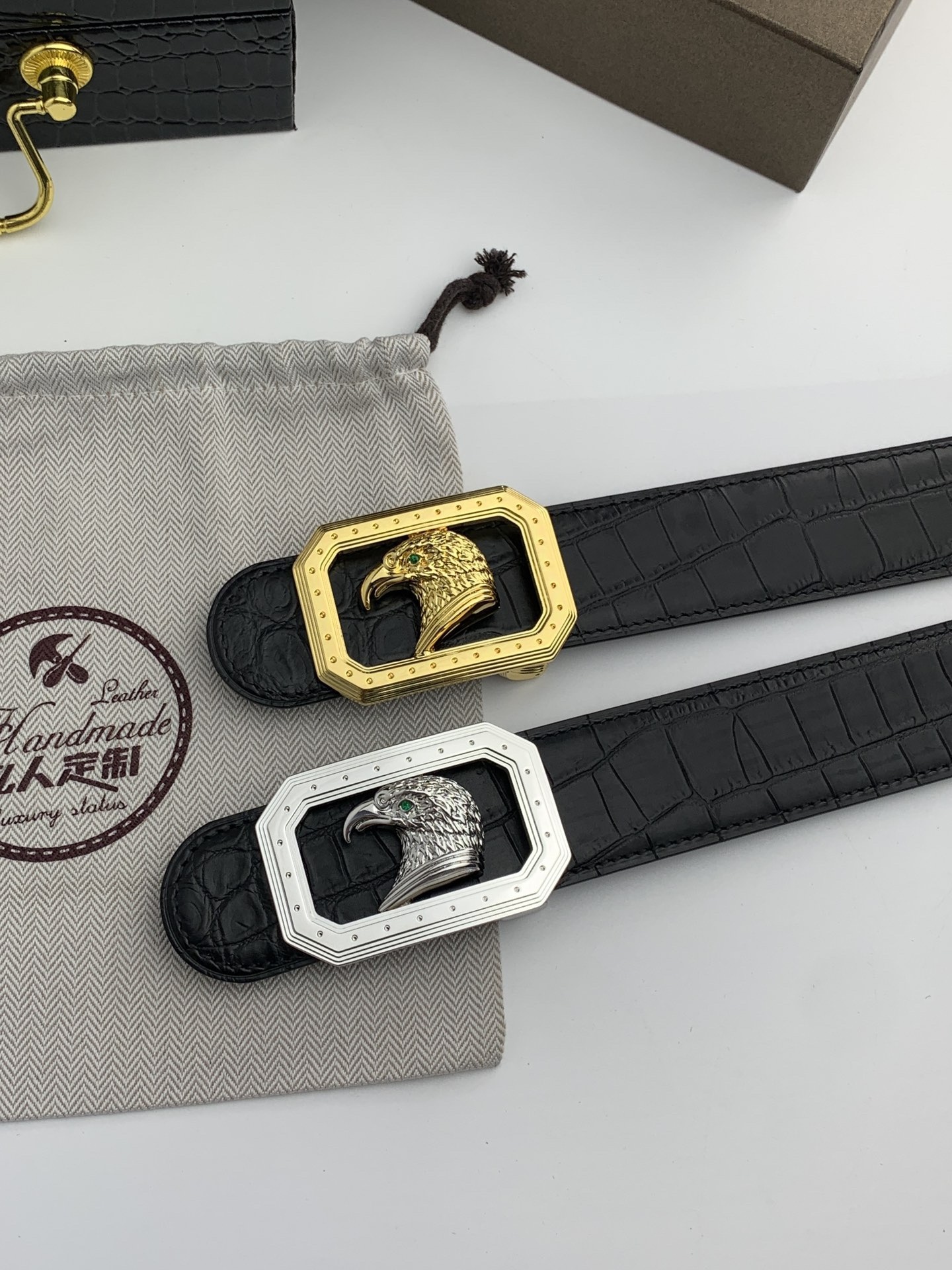 【史蒂芬】原版鰐魚紋牛皮腰帶，搭配新款不鏽鋼鷹頭扣，寬度3.8cm，雙面可用，無夾層，長度不可調節，需要選擇合適的尺碼。具有獨特吸引力！