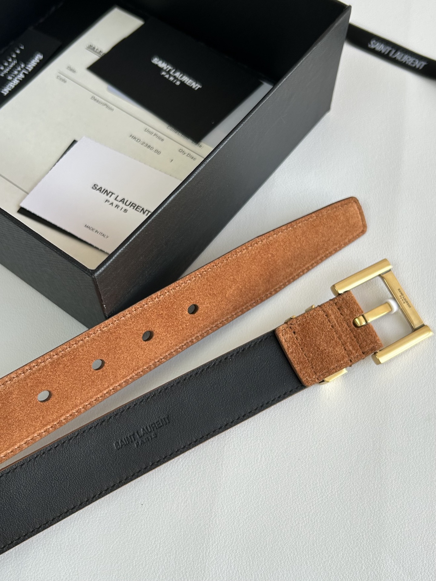 聖羅蘭 女士腰帶，進口小牛皮 配以CASSANDRE 標識腰帶環。古銅色金銀五金可選。精緻優雅的設計，寬度3.0cm